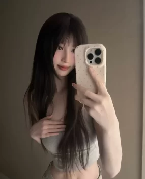 兼职肤白貌美耐看小姐姐