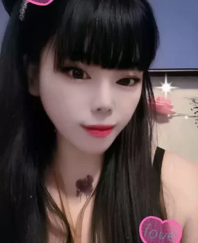 大波翘臀美少妇