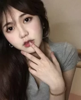 清纯反差平面模特不求挣钱，只求情趣过程