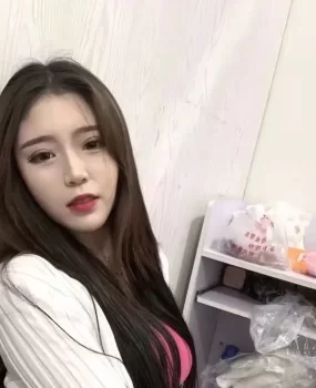 兼职小姐姐，大奶性感，身材超级棒