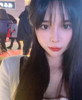 极品反差婊懂事温柔听话