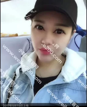 在黄河路与万岁街附近的梧桐