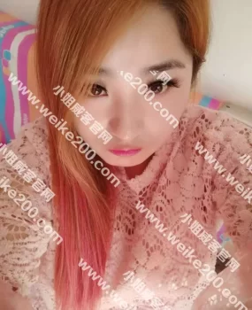 约会沙区轻熟少妇衣裳湿半