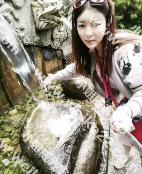 大连约会娃娃美眉真不错，长腿大胸