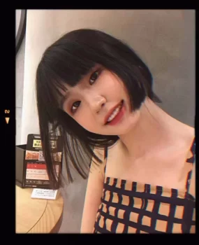 呆萌学生妹，脾气小暴躁