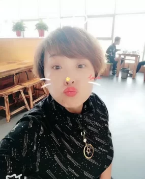 一个丝足店的熟女